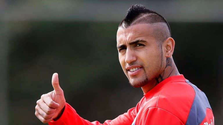 Mercato Man Utd : Vidal révèle des discussions