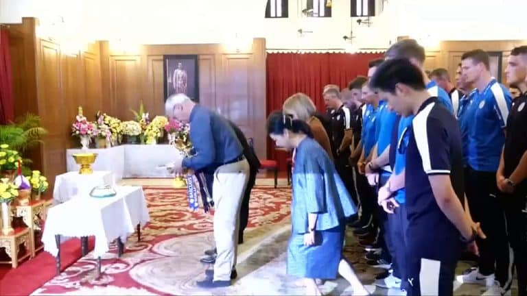 Leicester se recueille en Thaïlande