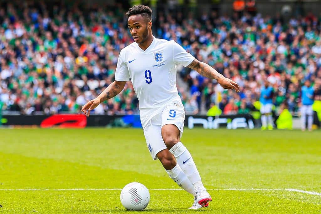 Euro 2016 : les supporters anglais déjà chauds à Marseille Raheem Sterling