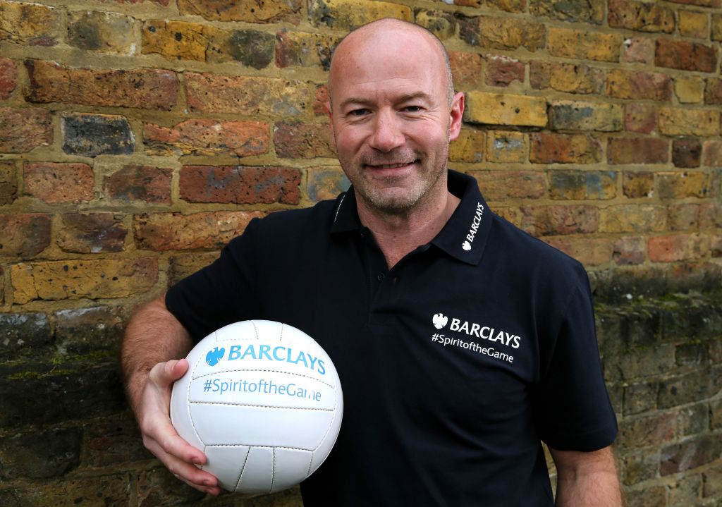 Angleterre : Shearer se propose