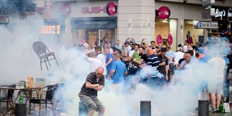 Euro 2016 : scènes de guerre à Marseille avant Angleterre-Russie