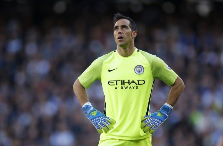 Manchester City : le gardien chilien au cœur des critiques