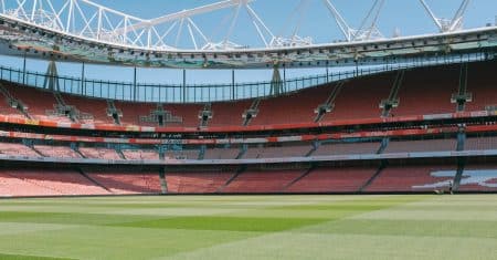 découvrez tout ce qu'il y a à savoir sur l'arsenal, l'un des clubs de football les plus prestigieux d'angleterre, avec son histoire, ses joueurs emblématiques et ses performances légendaires.