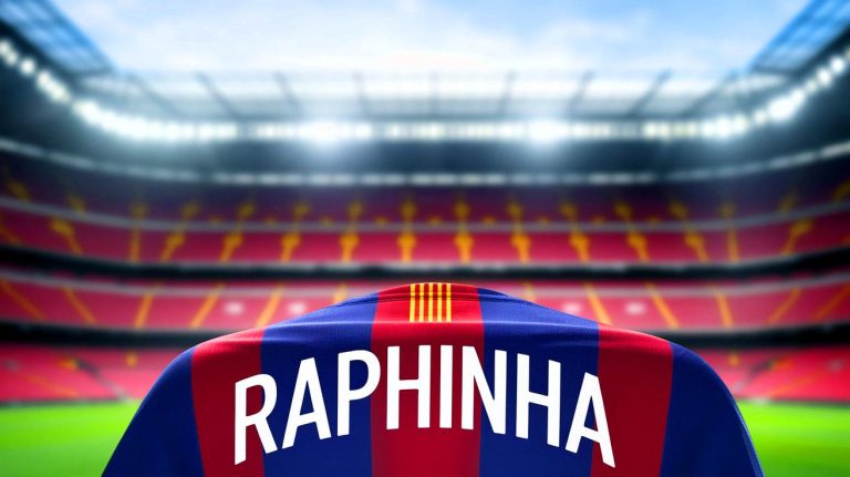 « Coup de tonnerre à Manchester » : ce prix colossal pour arracher Raphinha à Barcelone fascine et intrigue les fans de foot