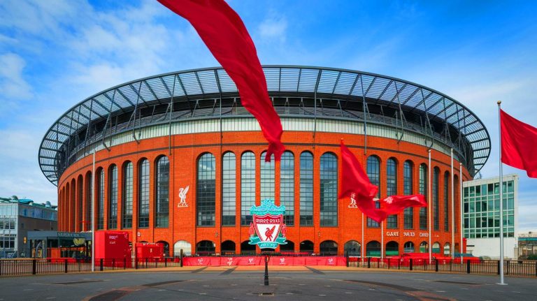 « À deux doigts du sacre » : Liverpool pourrait décrocher le titre de Premier League plus tôt que prévu selon ce scénario explosif