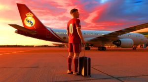 Illustration de Trent Alexander-Arnold quittant Liverpool pour rejoindre le Real Madrid (création par IA, non réaliste). Crédit : Ideogram