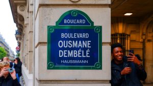 Illustration de la modification fictive du boulevard Haussmann en "boulevard Ousmane" sur Apple Plans. Image réalisée par IA.