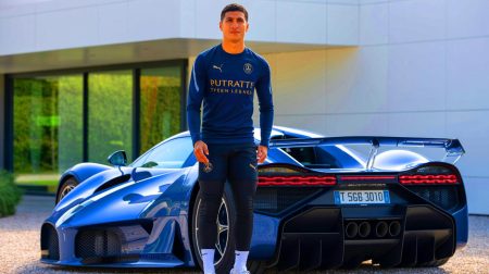 Illustration de l'évolution d'Achraf Hakimi au Paris Saint-Germain, générée par intelligence artificielle.