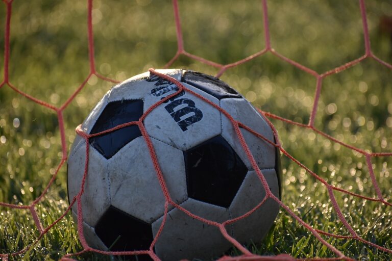 Le but qui défie le temps : ce record historique de 2 secondes après le coup d’envoi continue de diviser les experts du football mondial