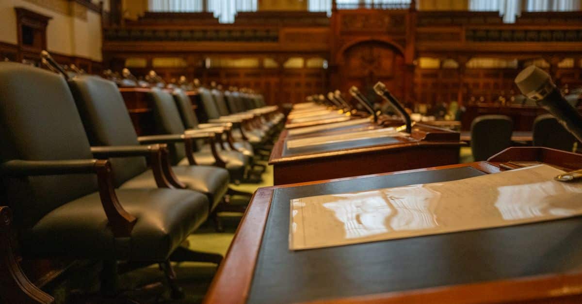 Terry refuse de serrer la main au président de la FA government politics parliament