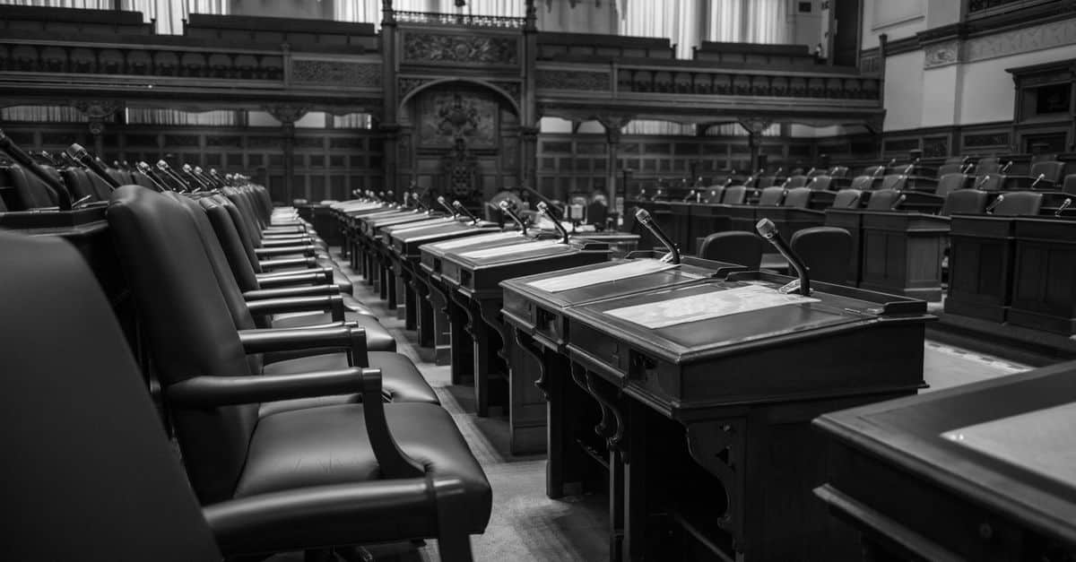 Arsenal : Malaise cardiaque pour le président government politics parliament