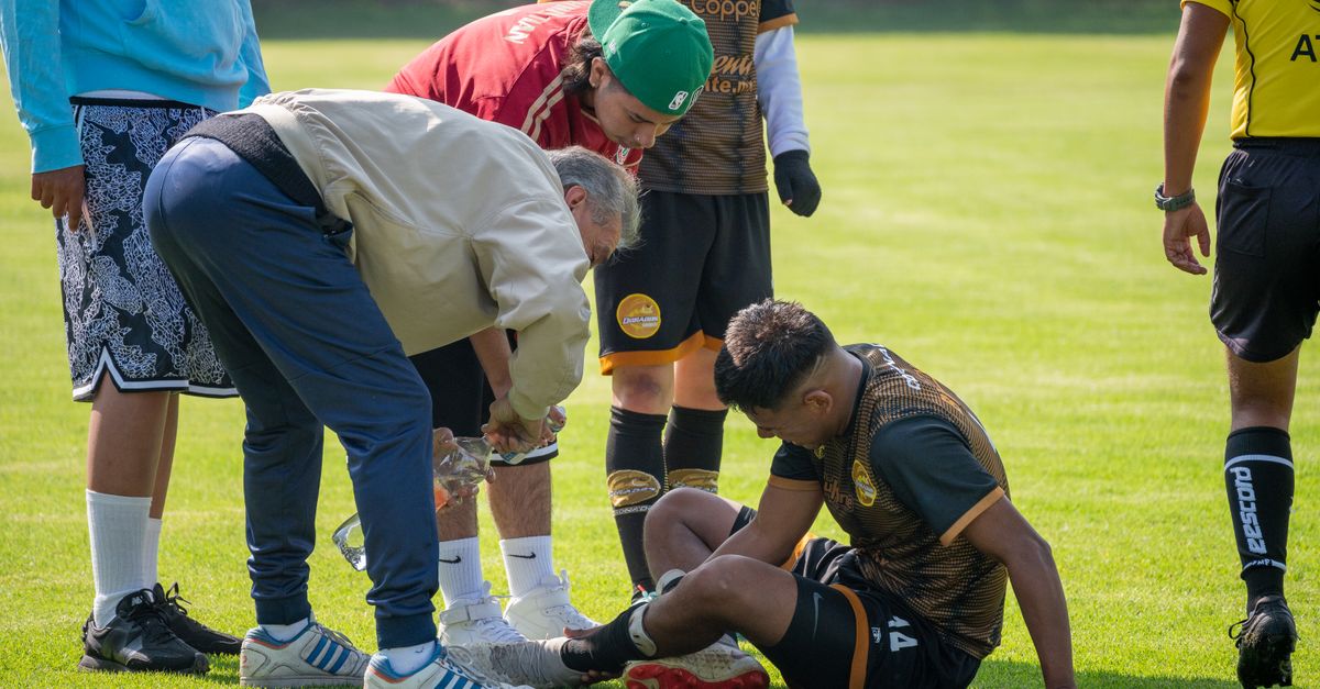 Man City : Kompany forfait pour Moscou injured soccer player medical