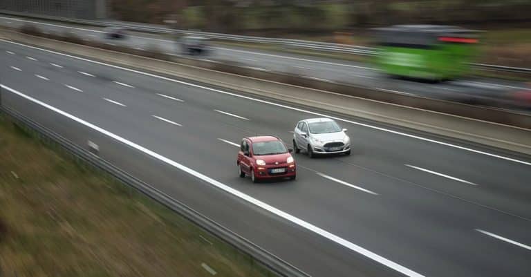 Nasri chambré en voiture par des supporters de Liverpool