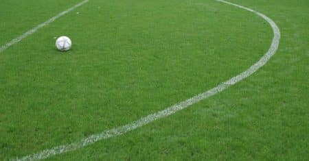 Liverpool-Sakho : « Sur le terrain, je suis présent » soccer stadium football pitch